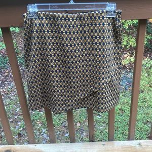 CAbi gold and navy blue pull on skirt